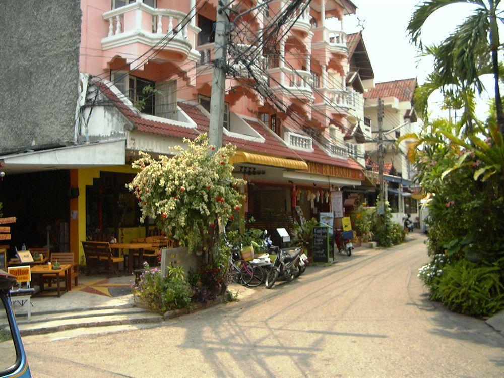 Hotel The Britannia à Chiang Mai Extérieur photo