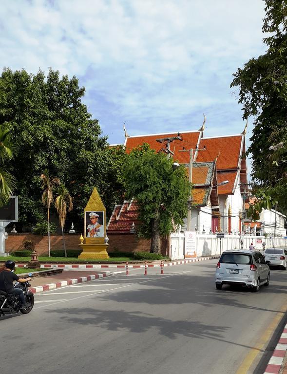 Hotel The Britannia à Chiang Mai Extérieur photo