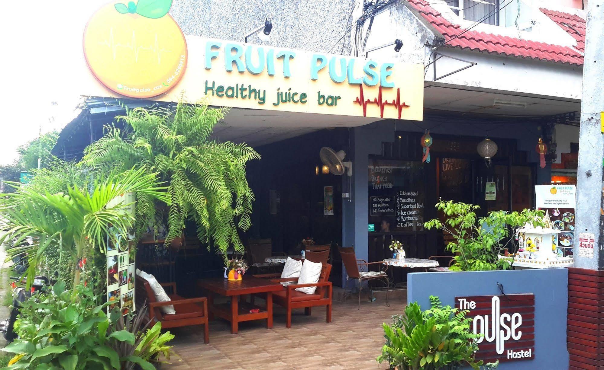 Hotel The Britannia à Chiang Mai Extérieur photo